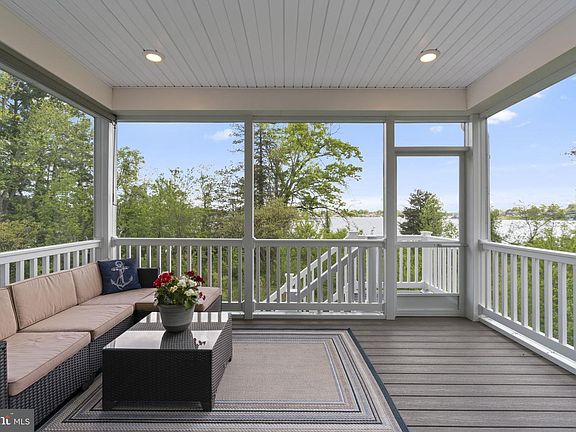 3rd image of 1907 Waters Landing Dr