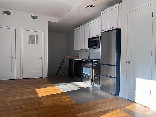 Rented by MLB ESTATES LLC | media 2