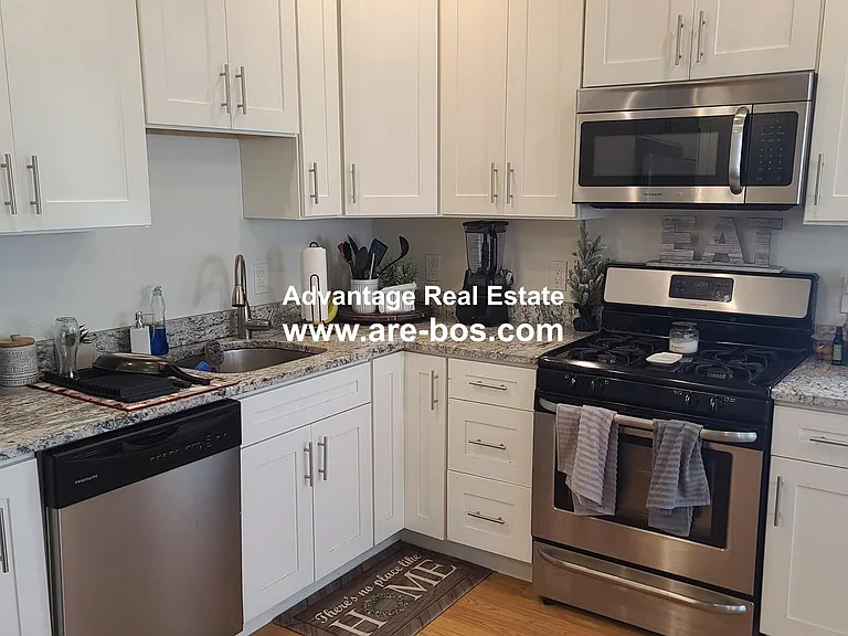 121 Webster Ave #5 — Photo 19