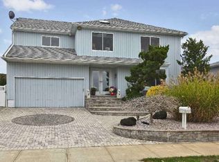220 Scott Dr, Atlantic Beach, NY 11509