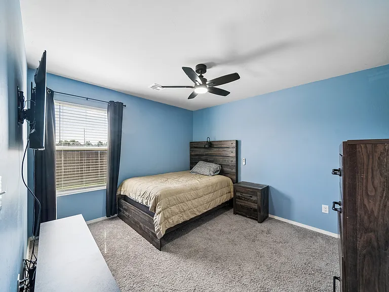 1913 E Brooke Ave — Photo 5