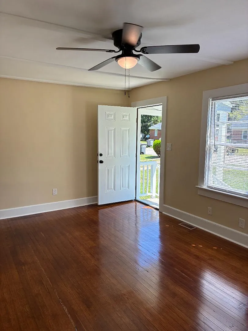 1340 Proctor Street — Photo 3
