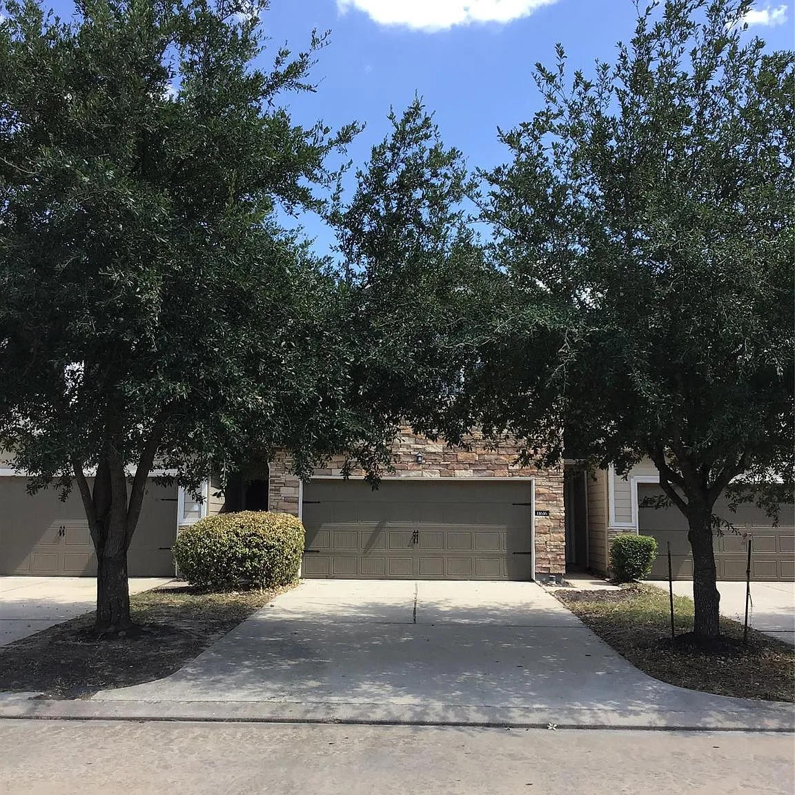 3 bed, 2.5 bath, 1862 sqft, $1,800 — Photo 3