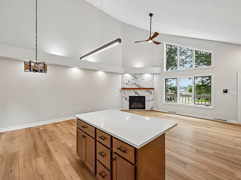 11108 W Forest Home Ave — Photo 11