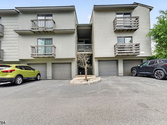 2nd image of 1215 Spruce Hills Dr