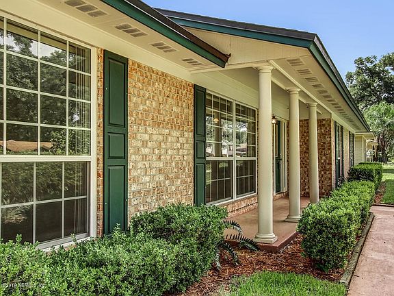 2832 Paces Ferry Rd W Orange-007-001-Fro