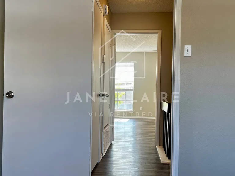 Mill Creek Cir — Photo 9