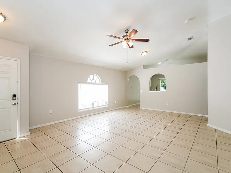 17026 Ongar Ct — Photo 6