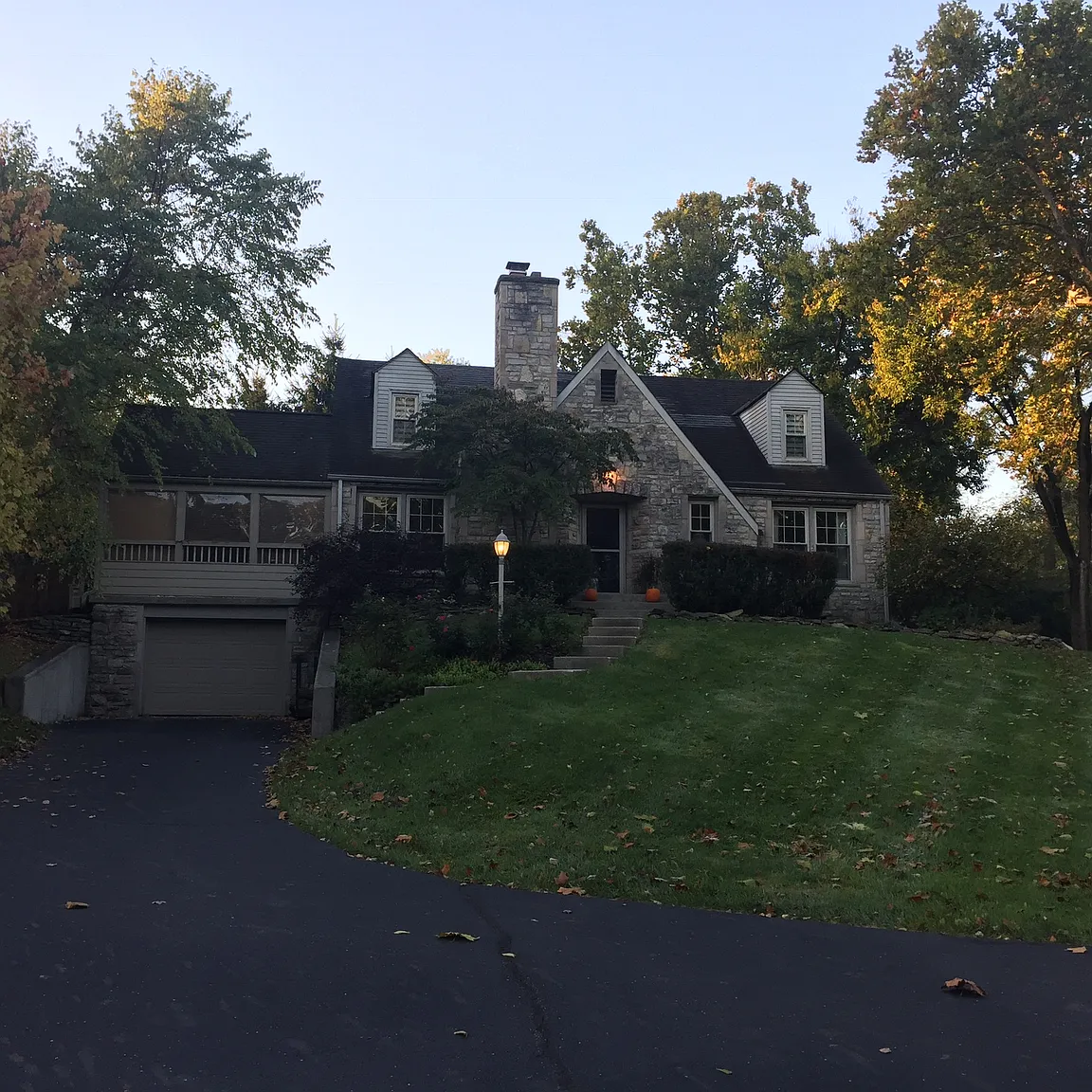 2741 Fishinger Rd photo 1