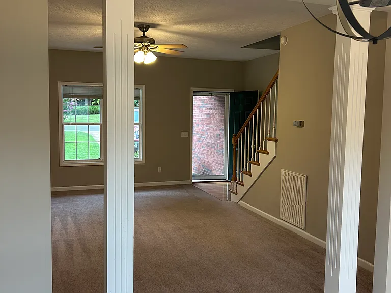 1605 Ridgecrest Dr — Photo 6