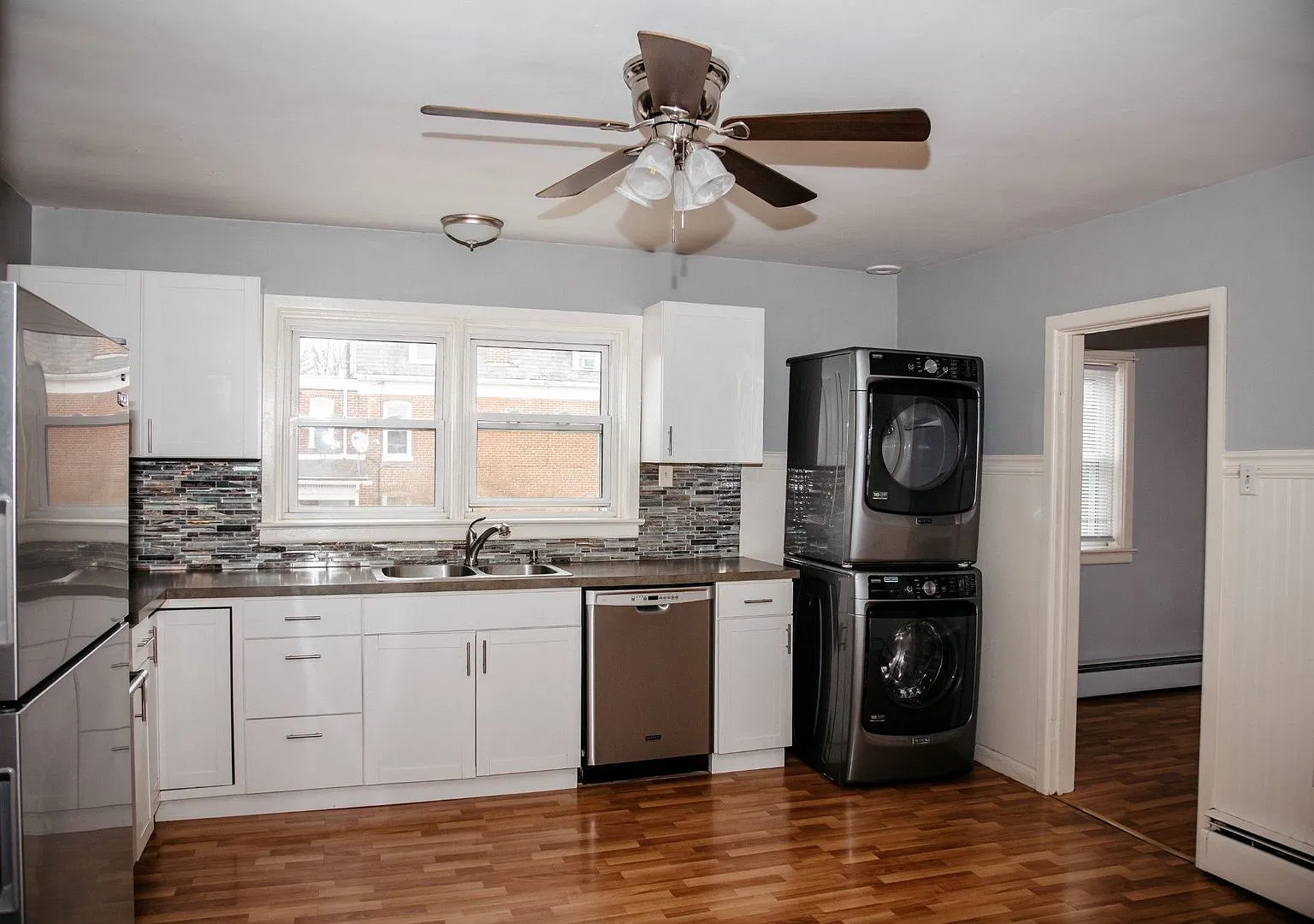 Bright and Spacious 3-Bedroom Apartment in York Suburban School District — Photo 3