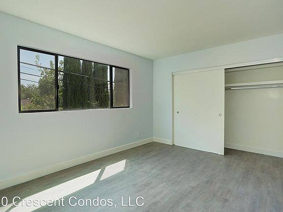 3rd image of 310 N Crescent Dr APT 205