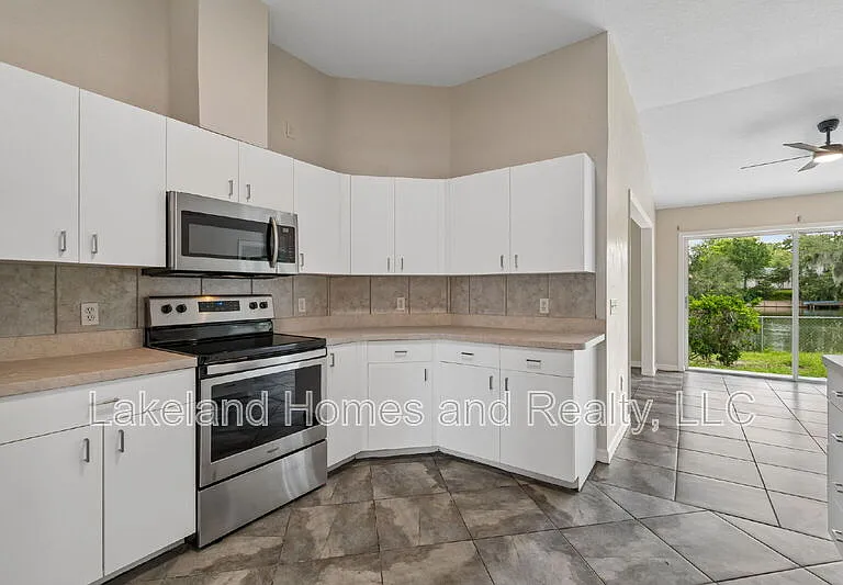 95 Woodside Dr — Photo 23