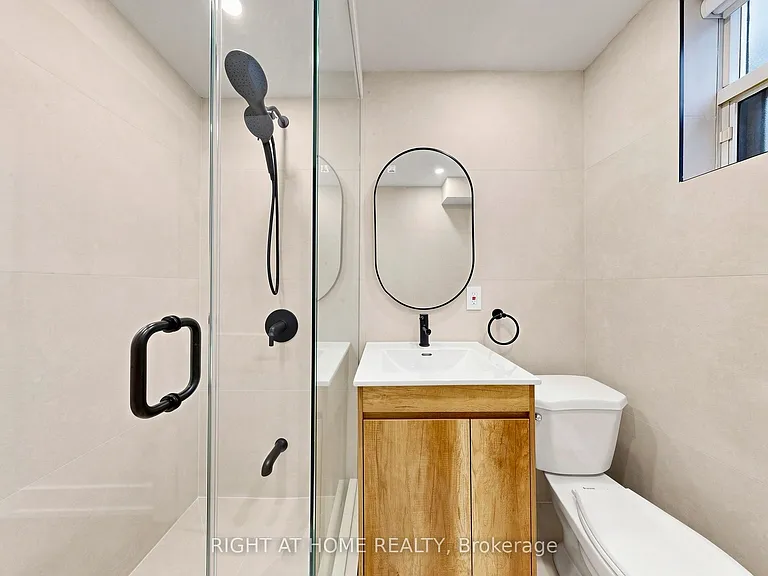 427 Lawrence Ave W #1 — Photo 11