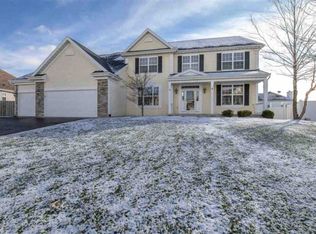 12320 Kings Point Dr, Loves Park, IL 61111