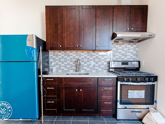 2nd image of 161 Wilson Ave APT 2B