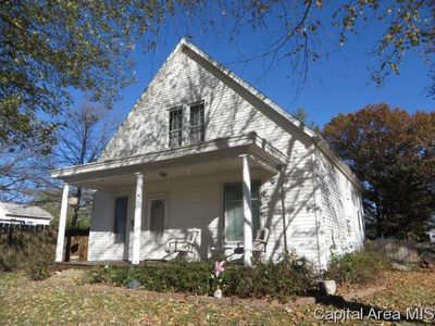 112 N 7th St, Riverton, IL, 62561