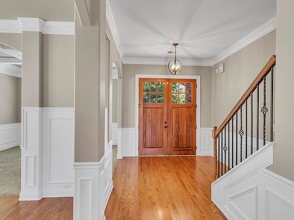 4th image of 130 Keowee Ave