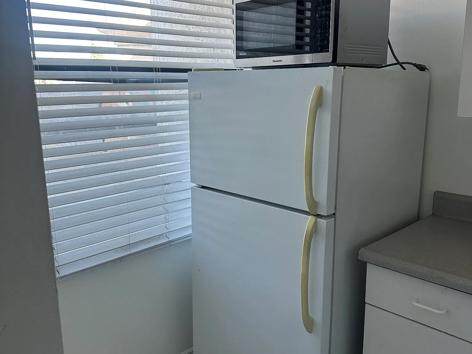 Studio, 350 sqft, $1,800 — Photo 4