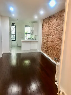 Rented by SP Brokerage Inc | media 7