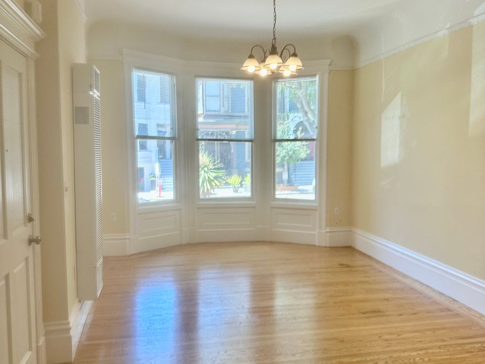 1st image of 161A Noe St #161-A