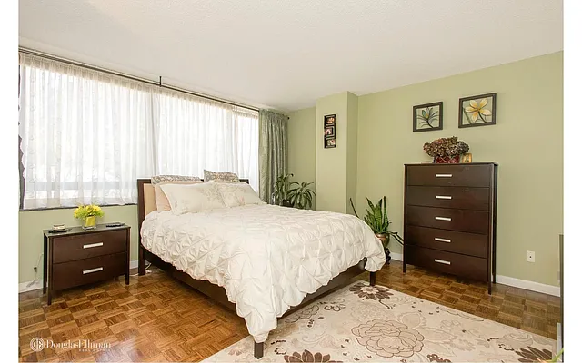 Sold by Douglas Elliman | media 16