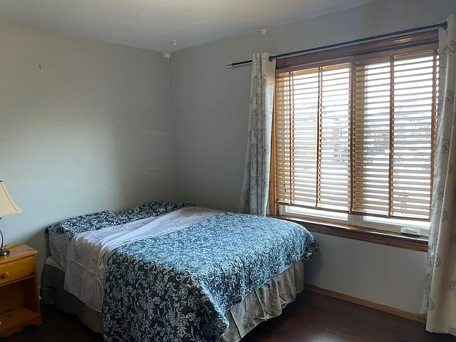 975 Ossington Ave — Photo 6
