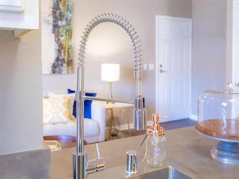 Park Crossing — Photo 7