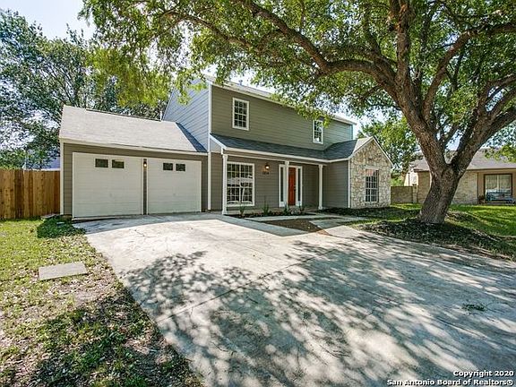 3rd image of 2814 Lake Emerald St
