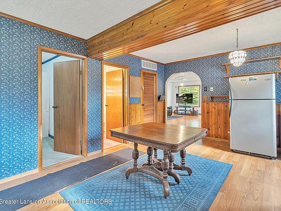 5th image of 1110 Hannah Ave