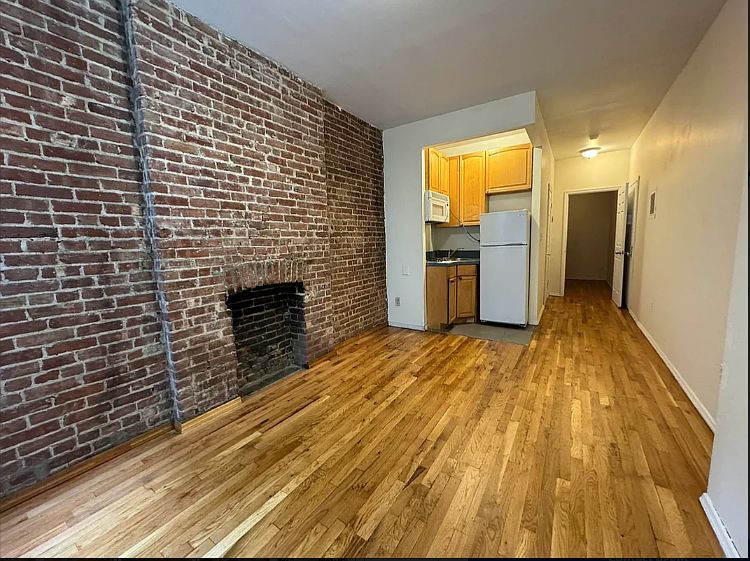 1st image of 449 W 37th St APT 1FW