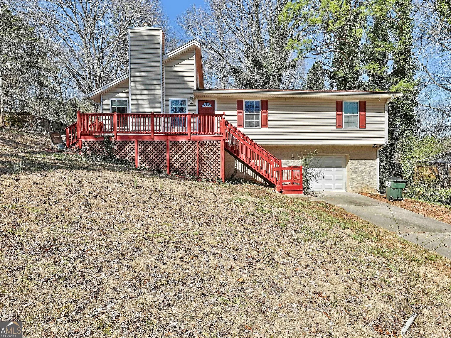 Home with Basement Apartment in Newnan, GA — Photo 1