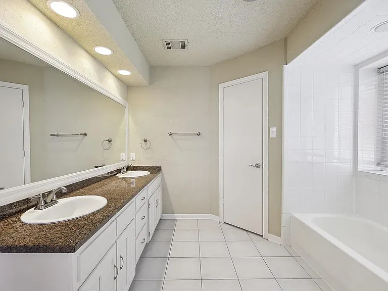 2813 Cripple Creek Trl — Photo 3