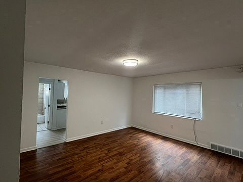 5th image of 20-22 Kittanning Pike Floor 20-2