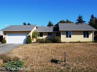 1260 SW Looking Glass Loop, Oak Harbor, WA 98277