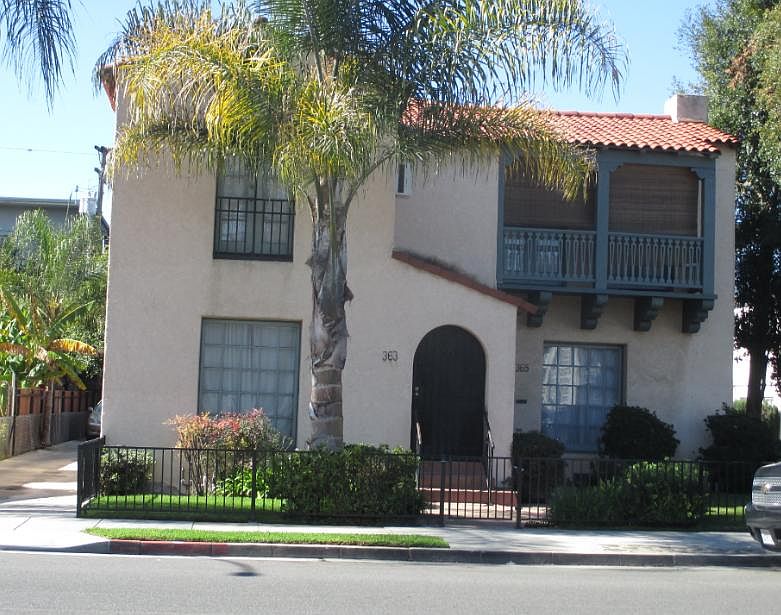 Front of house (duplex)