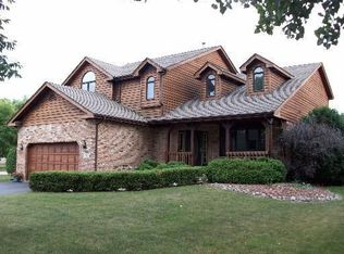 2 Meagan Ln, Lemont, IL 60439