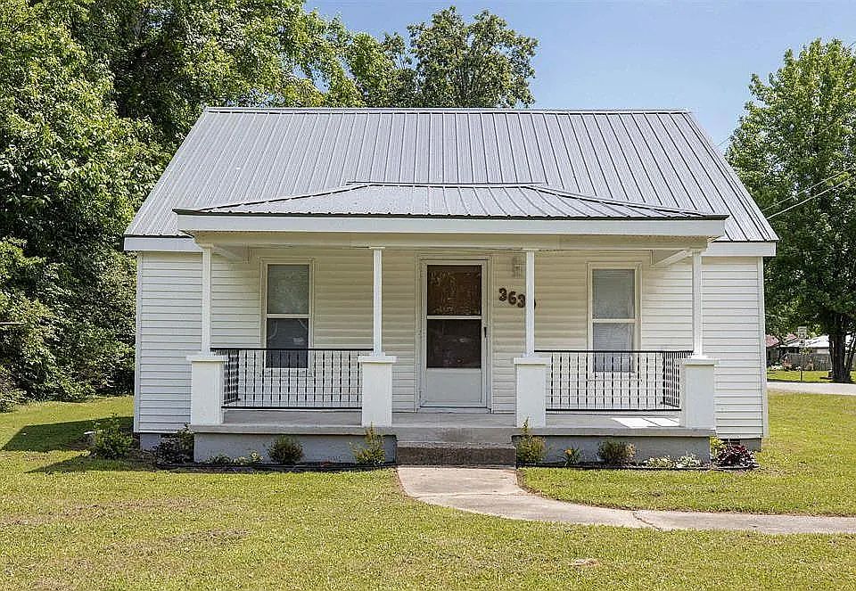 1st image of 3630 Benton Rd