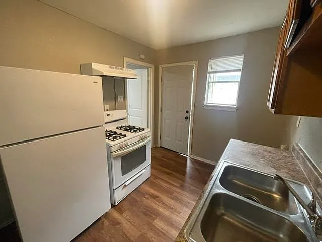 2861 Nathan Ave — Photo 6
