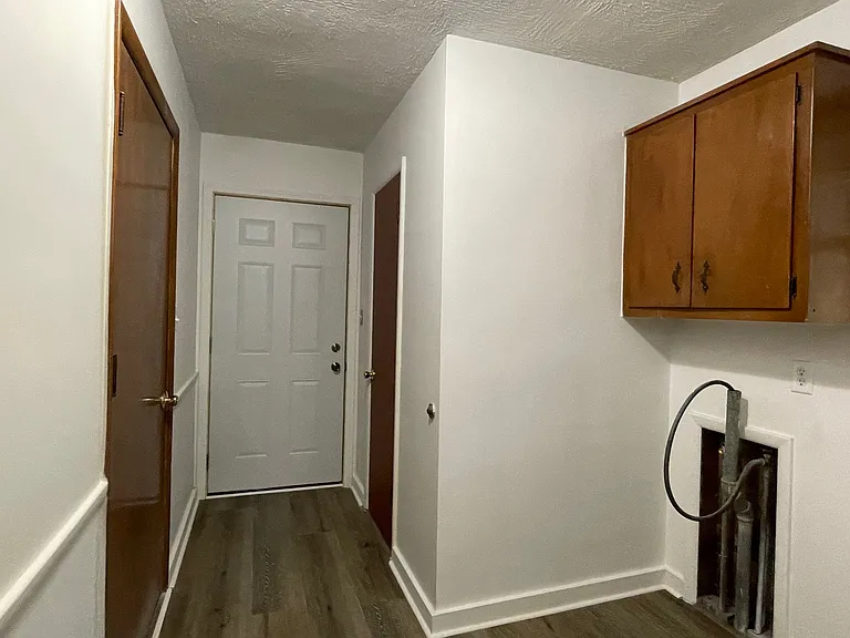 2716 E Linwood St — Photo 7