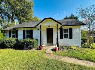 1206 Cedar Ln, Knoxville, TN 37912