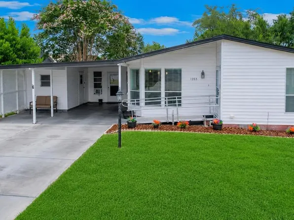 1203 Granada Ct, Lady Lake, FL 32159