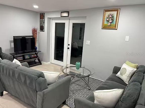 5th image of 735 Bertrend St