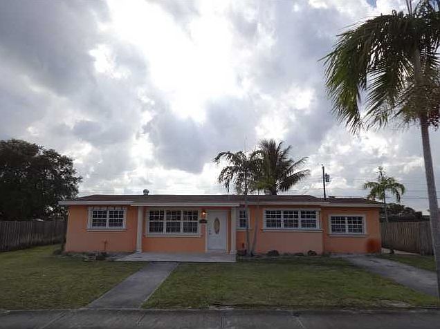1st image of 19710 NW 39th Ct