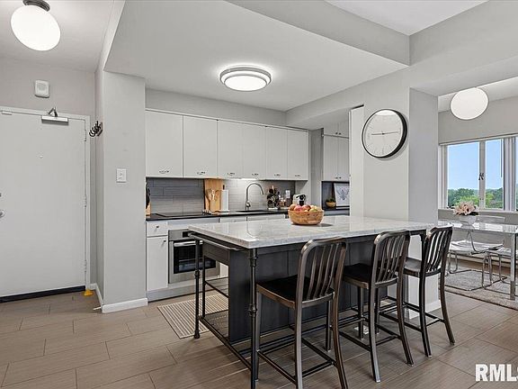 5th image of 718 S 7th St APT 808