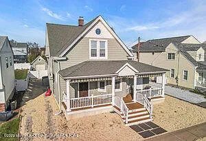 211 Arnold Ave — Photo 3