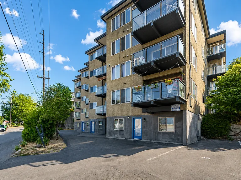 Minor Tower Apartments - Located in Eastlake — Photo 41