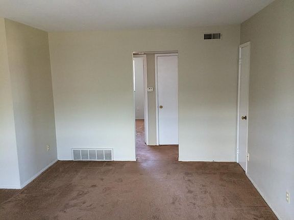 3rd image of 6716 Highland House Ct APT B