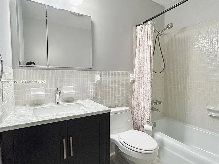 5840 NE 22nd Way #728 — Photo 16
