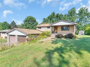 8 Summit Dr, Mc Kees Rocks, PA 15136